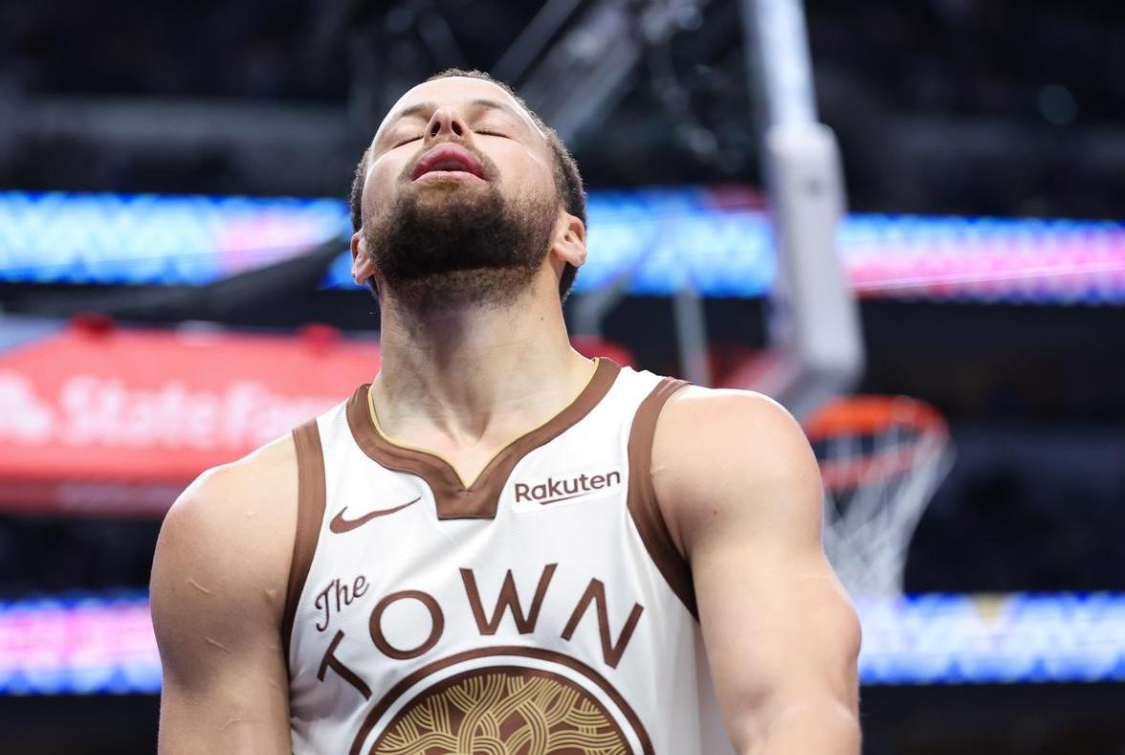 PP电子官网-库里带队四连败!正负值全场倒数第二!没老大原形毕露!