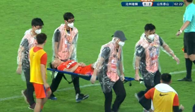 PP电子-金敬道遭踩踏离场被送往医院 徐亮:国脚都是宝啊