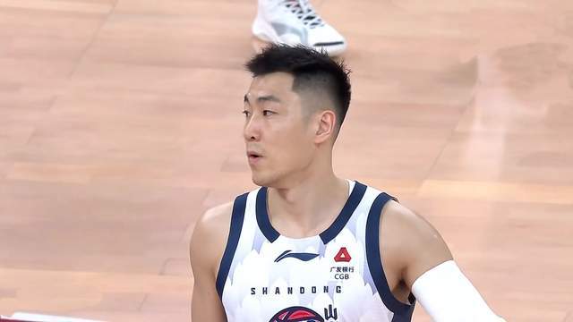 PP电子娱乐官网-山东男篮捍卫主场，克里斯控制情绪 上海有变阵空间 洛夫顿成关键